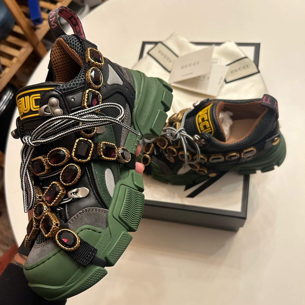 GUCCI WOMENS FLASHTREK CHUNKY LEATHER SNEAKERS